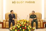 Đại tướng Phan Văn Giang và Đại sứ Choi Young Sam tại buổi tiếp. (Ảnh: PV/Vietnam+)