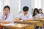 Nhiều thí sinh bật khóc sau khi thi môn Toán vào lớp 10 Hà Nội 