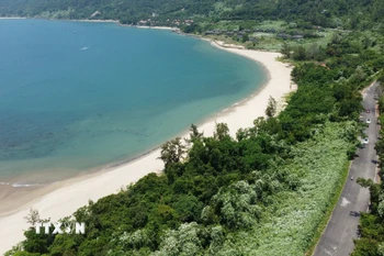 Bán đảo Sơn Trà (Đà Nẵng). (Ảnh: Quốc Dũng/TTXVN)