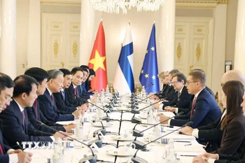 Tổng Bí thư Tô Lâm và Tổng thống Cộng hòa Phần Lan Alexander Stubb hội đàm. (Ảnh: Thống Nhất/TTXVN)