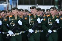 Quân nhân tham gia lễ duyệt binh kỷ niệm 80 năm Ngày Chiến thắng phátxít tại Moskva (Nga), ngày 9/5/2025. (Ảnh: THX/TTXVN)