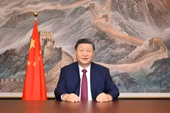 Chủ tịch Trung Quốc Tập Cận Bình phát biểu chào đón năm mới 2026 tại Bắc Kinh ngày 31/12/2025. (Ảnh: THX/TTXVN)