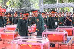 Lễ tiễn đưa 34 liệt sỹ từ xã Thanh Thủy về Nghĩa trang liệt sỹ Quốc gia Vị Xuyên