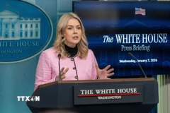 Phát biểu tại Nhà Trắng, Thư ký báo chí Karoline Leavitt cho rằng "sẽ là khôn ngoan” nếu Iran đạt được thỏa thuận với Mỹ. (Ảnh: THX/TTXVN) 