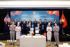 Tổng Bí thư Tô Lâm chứng kiến lễ ký Hợp đồng mua 40 máy bay Boeing 787-9 Dreamliner kèm quyền mua bổ sung 20 máy bay giữa Hãng Hàng không Sun Phú Quốc Airways và Tập đoàn Boeing. (Ảnh: Thống Nhất/TTXVN)