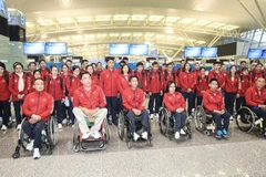 Lãnh đạo Cục Thể dục thể thao Việt Nam tiễn đoàn tại sân bay Quốc tế Nội Bài. Ảnh: TTXVN phát