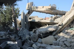 Ngày 27/11/2025, Lực lượng Phòng vệ Israel (IDF) xác nhận đã tiến hành đợt không kích mới nhằm vào các mục tiêu của lực lượng Hezbollah tại nhiều khu vực ở miền Nam Liban, đồng thời cho biết các cuộc tấn công đã đánh trúng các bãi phóng rocket, kho vũ khí và các tiền đồn quân sự của nhóm vũ trang này. Ảnh: THX/TTXVN