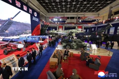 Nhiều công nghệ mới của Triều Tiên xuất hiện tại triển lãm Phát triển Quốc phòng
