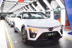 Các mẫu ôtô VinFast. (Ảnh: Quang Trung/TTXVN)