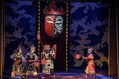 Trích đoạn Tuồng cổ "Ôn Đình chém Tá" biểu diễn tại Nhà hát Tuồng Việt Nam. (Ảnh: Khánh Hoà/TTXVN)