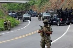 Tại hiện trường, 12 nghi phạm đã thiệt mạng tại chỗ, và lực lượng chức năng thu giữ ít nhất 8 khẩu súng trường, nhiều băng đạn.