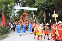 Độc đáo lễ hội Đền Thái Vi tại Ninh Bình