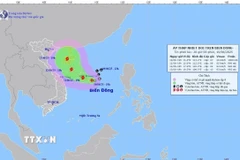 Hướng di chuyển của áp thấp nhiệt đới trên biển Đông. (Ảnh: TTXVN phát)