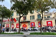 Không khí mừng Đại hội XIV, Hà Nội ngày 19/1/2026. (Ảnh: Thái Hà/Vietnam+)