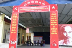 Tổ bầu cử số 4 tại Nhà văn hóa bản An Tần, xã Pa Tần, tỉnh Lai Châu sẵn sàng cho bầu cử. (Ảnh: Nguyễn Oanh/TTXVN)