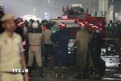 Hiện trường vụ nổ gần Pháo đài Đỏ ở New Delhi, Ấn Độ, ngày 10/11/2025. (Ảnh: THX/TTXVN) 