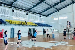 Học sinh Trường Trung học phổ thông Kỳ Sơn được chơi thể thao hàng ngày, phát triển kỹ năng bản thân, rèn luyện sức khỏe. (Ảnh: Bích Huệ/TTXVN)
