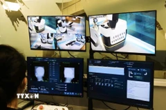 Phòng điều khiển hệ thống robot xạ phẫu CyberKnife S7. (Ảnh: TTXVN phát)