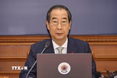 Ông Han Duck Soo tại cuộc họp nội các ở Seoul ngày 14/12/2024. Ảnh: Yonhap/TTXVN
