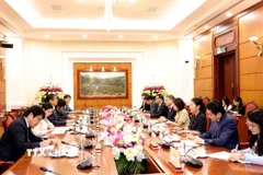 Trưởng Ban Tổ chức Trung ương Lê Minh Hưng tiếp Đại sứ Nhật Bản tại Việt Nam Ito Naoki. (Ảnh: Phương Hoa/TTXVN)