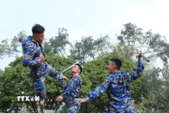 Huấn luyện võ chiến đấu đặc công của lực lượng Lữ đoàn đặc công 126 Hải quân. (Ảnh: Trọng Đức/TTXVN)