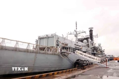 Tàu Hải quân Anh thăm TP Hồ Chí Minh nhằm tăng cường hợp tác