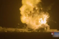 Cận cạnh vụ nổ Tàu vũ trụ của SpaceX đang trong quá trình thử nghiệm