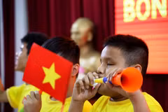 Thành phố Hồ Chí Minh: Khán giả nhí “xem” bóng đá bằng tai với tình yêu Tổ quốc