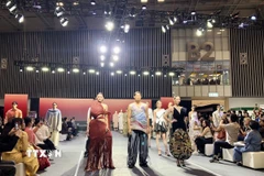 Nhiều Bộ sưu tập thời trang được trình diễn tại VIATT 2026. (Ảnh: Mỹ Phương/TTXVN)