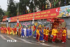 Đặc sắc lễ nghinh thần trên đường phố Đồng Nai