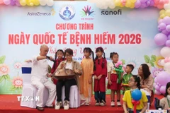 Một tiết mục văn nghệ có sự tham gia của các bệnh nhi mắc bệnh hiếm. (Ảnh: Đinh Hằng/TTXVN)