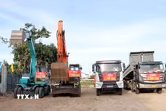 Dự án Khu đô thị mới bờ Sông Dinh tại thành phố Phan Rang-Tháp Chàm bắt đầu triển khai thi công. (Ảnh: Công Thử/TTXVN)