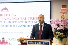 Tổng Lãnh sự Nga tại Thành phố Hồ Chí Minh Timur Sirozevich Sadykov phát biểu tại buổi họp mặt. (Ảnh: Tiến Lực/TTXVN)