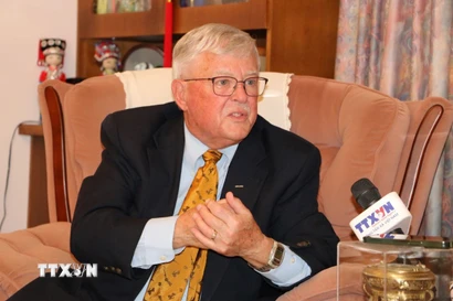 Giáo sư Carl Thayer, thuộc Học viện Quốc phòng Australia (Đại học New South Wales). (Ảnh: Lê Đạt/TTXVN)