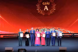 Toàn cảnh Lễ trao Giải báo chí toàn quốc về xây dựng Đảng