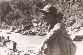 Được mệnh danh là người gieo vần vĩ đại của nền thơ cách mạng Việt Nam thế kỷ XX, nhà thơ Tố Hữu đã sống một cuộc đời trọn vẹn với cách mạng, với nghệ thuật, thơ ca. (Ảnh tư liệu)