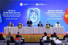 Quang cảnh buổi họp báo quốc tế thông báo kết quả Lễ mở ký Công ước Hà Nội. (Ảnh: Tuấn Anh/TTXVN)