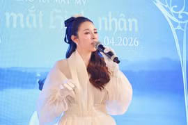 Với ca khúc này, Bảo Trâm tiếp tục lựa chọn con đường âm nhạc mang tính cá nhân rõ nét, không chạy theo sự ồn ào hay xu hướng nhất thời. (Ảnh: PV/Vietnam+)