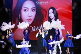 Ca sỹ trẻ Khánh Thy đang có những bước đi cẩn trọng và chắc chắn trong hành trình âm nhạc. (Ảnh: PV/Vietnam+)