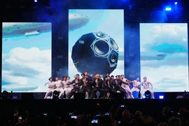 Nhóm dự thi W-UNIT biểu diễn tại K-pop Lovers Festival 2024. (Ảnh: BTC)