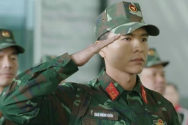 Steven Nguyễn cho hay anh rất hào hứng và tự hào khi được hóa thân thành người chiến sỹ trong lực lượng cứu hộ cứu nạn. (Ảnh: VFC)