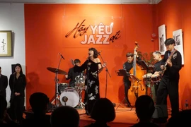 Quỳnh Phạm được mệnh danh là The Jazz Lady – một trong những giọng hát Jazz hiếm hoi tại Hà Nội. (Ảnh: PV/Vietnam+)
