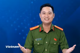 Thiếu tá Đặng Quốc Hùng, Công an phường Dương Nội. (Ảnh: PV/Vietnam+)