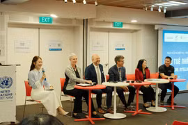 Các chuyên gia tham gia thảo luận tại buổi trao đổi nghiệp vụ “Trí tuệ nhân tạo và Báo chí.” (Ảnh: Thu Hà/Vietnam+) 