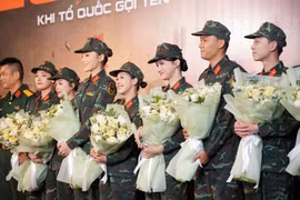 Chương trình quy tụ dàn nghệ sỹ đông đảo. (Ảnh: PV/Vietnam+)