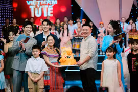 Hành trình "Việc tử tế" đã vinh danh hơn 2.500 nhân vật trong suốt 10 năm qua. (Ảnh: VTV)