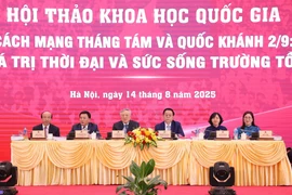 Các đại biểu chủ trì hội thảo. (Ảnh:Văn Điệp/TTXVN)