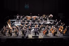 Dàn nhạc Giao hưởng Divertimento do nhạc trưởng Zahia Ziouani sáng lập. (Ảnh: BTC)