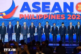 Thủ tướng Lê Minh Hưng cùng Trưởng đoàn các nước ASEAN tham dự phiên khai mạc Hội nghị Cấp cao ASEAN lần thứ 48. (Ảnh: Dương Giang/TTXVN)