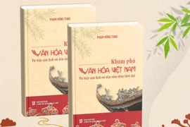 Cuốn sách là kết quả gần 10 năm nghiên cứu, phản ánh cách tiếp cận liên ngành, hiện đại và sáng tạo đối với các vấn đề lịch sử-văn hóa Việt Nam của Giáo sư-Tiến sỹ Phạm Hồng Tung. (Ảnh: NXB)